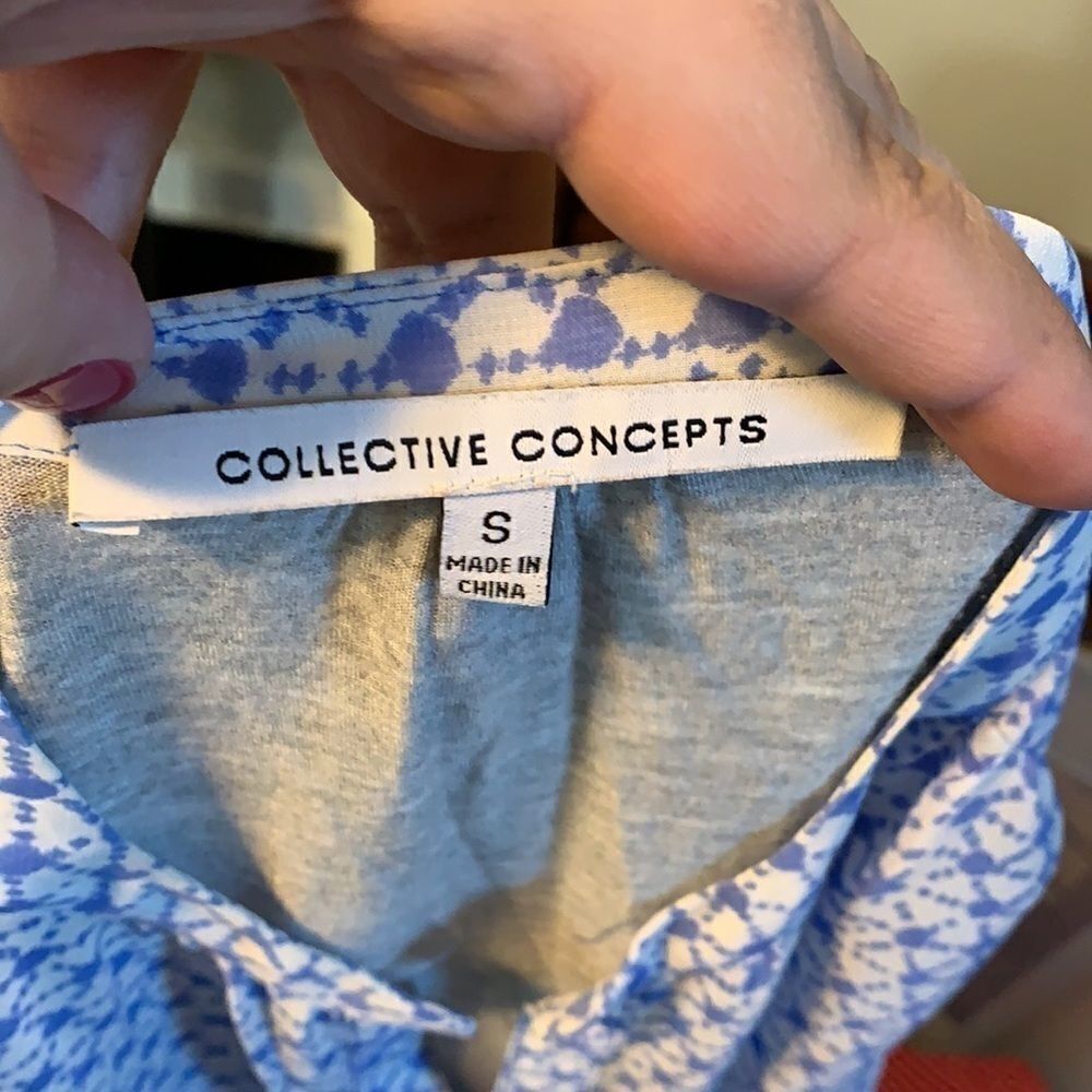 Collective Concepts / Blouse / Size Small - Picture 4 of 5
